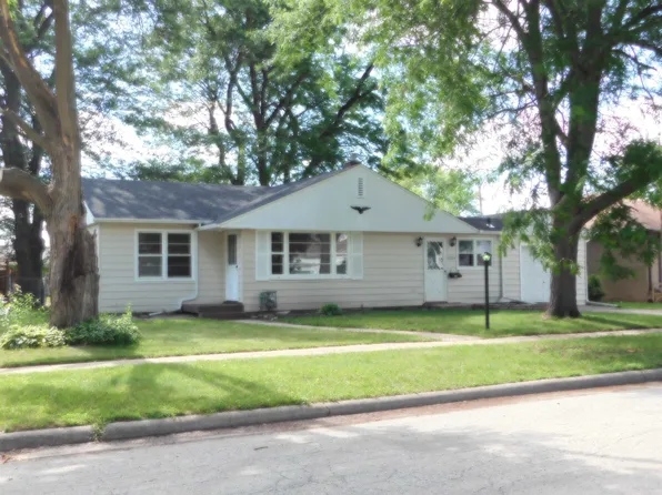 6324 Beech St, Loves Park, IL 61111