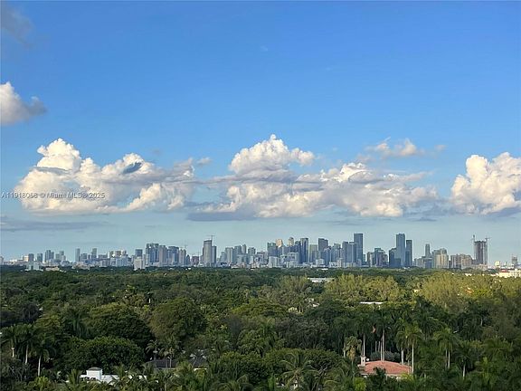 3rd image of 2575 S Bayshore Dr APT 15B