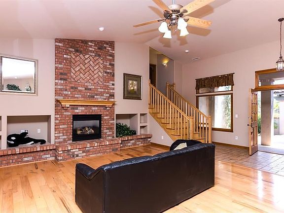 3rd image of 2920 W Glen Haven Dr