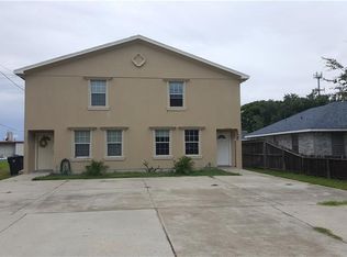 1942 Woodcrest Dr, Corpus Christi, TX 78418
