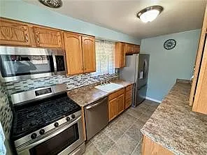 945 Stanton Ave — Photo 6