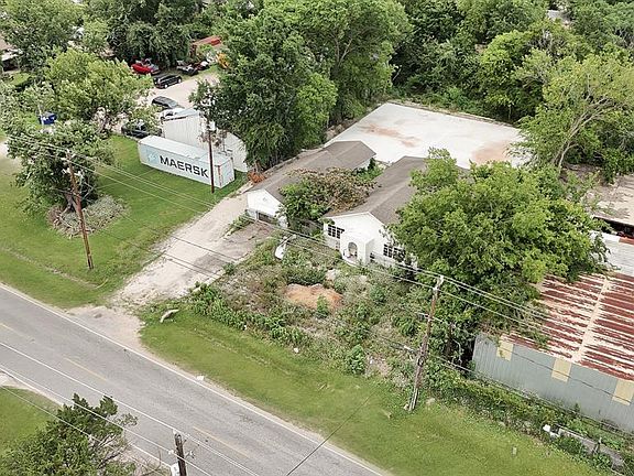 4th image of 9906 Deer Trail Dr