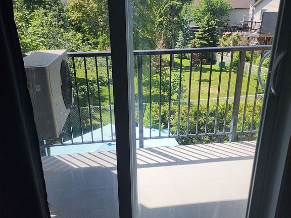 3rd image of 727 Deveron Cres #210