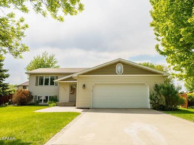 2219 12th Ave NW, East Grand Forks, MN, 56721
