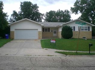 914 Countryside Ct, Junction City, KS 66441