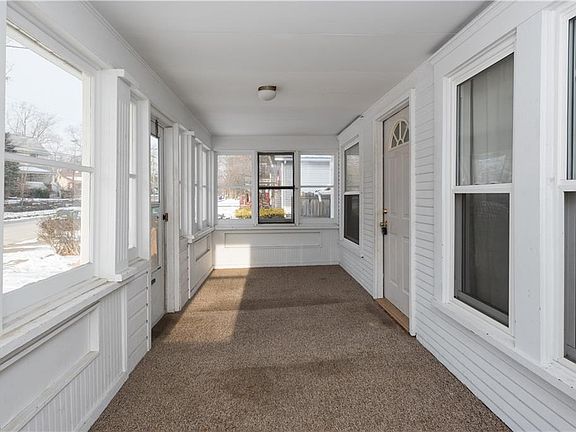 5th image of 1337 Meriline St