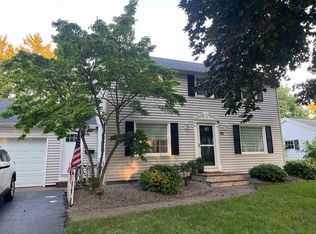 30 Driftwood Ln, Rochester, NY 14617