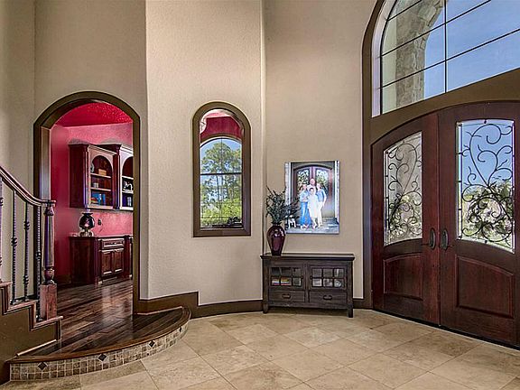 5th image of 11 Oak Cove Ln