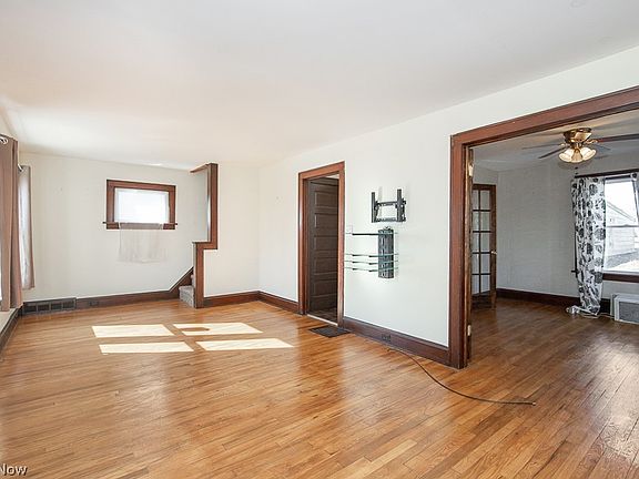 4th image of 93 Cowles Ave