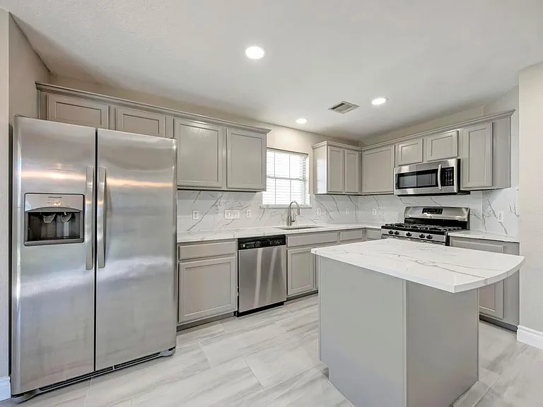 14428 Lilley Brook Cv — Photo 11