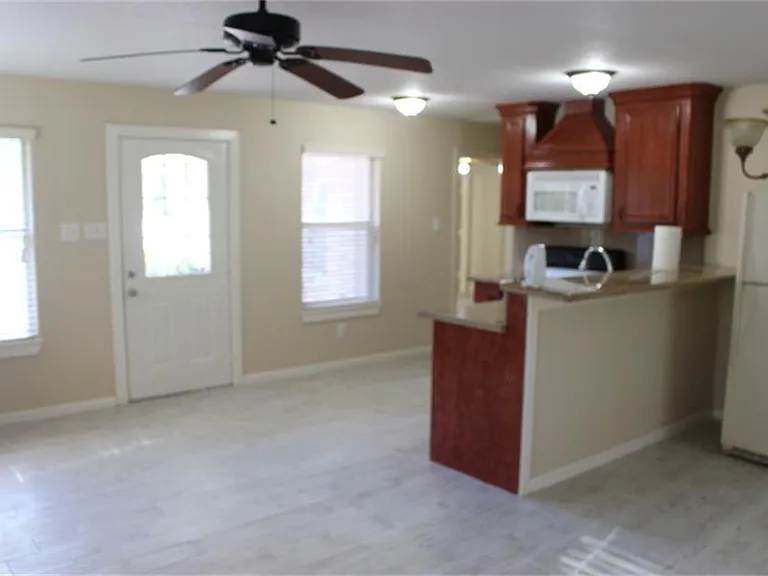 19708 Oaka Ct — Photo 5