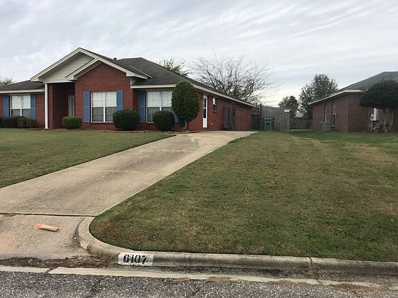 2nd image of 6107 Blackstone Dr