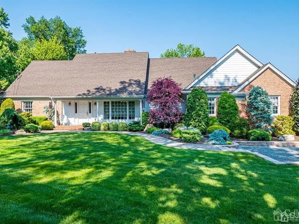 1847 Woodland Ave, Edison, NJ 08820