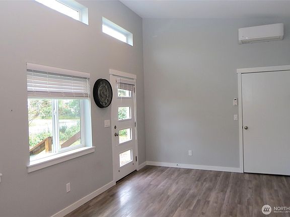 5th image of 905 Wawona Avenue SW