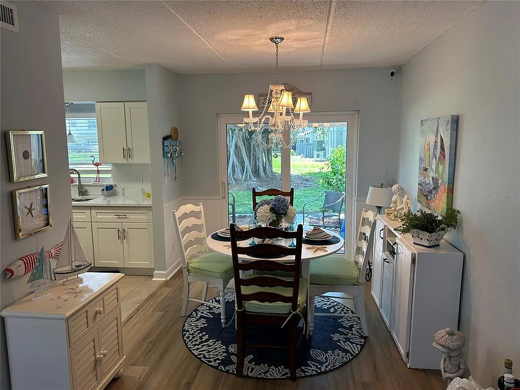 2 bed, 2.0 bath, 954 sqft, $2,300 — Photo 4