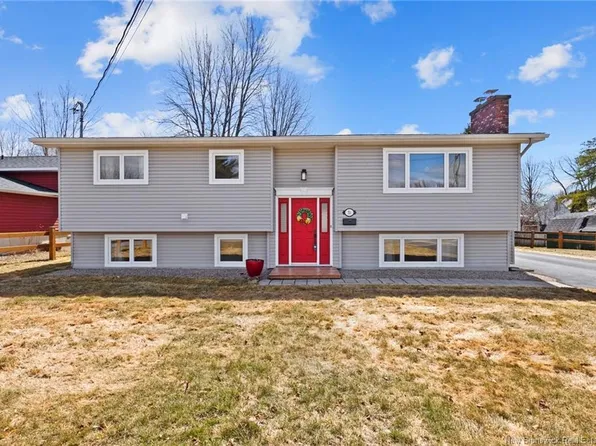 51 Hargrove Ct, Fredericton, NB E3A 3S5