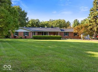 1371 E Meiks Rd, Shelbyville, IN 46176