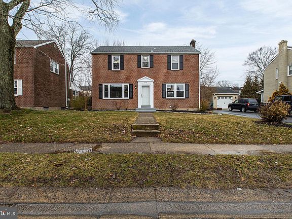 3rd image of 249 Pinehurst Rd