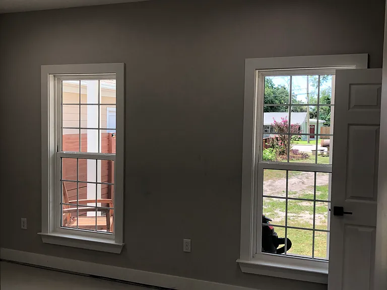 1022 W Government St — Photo 15