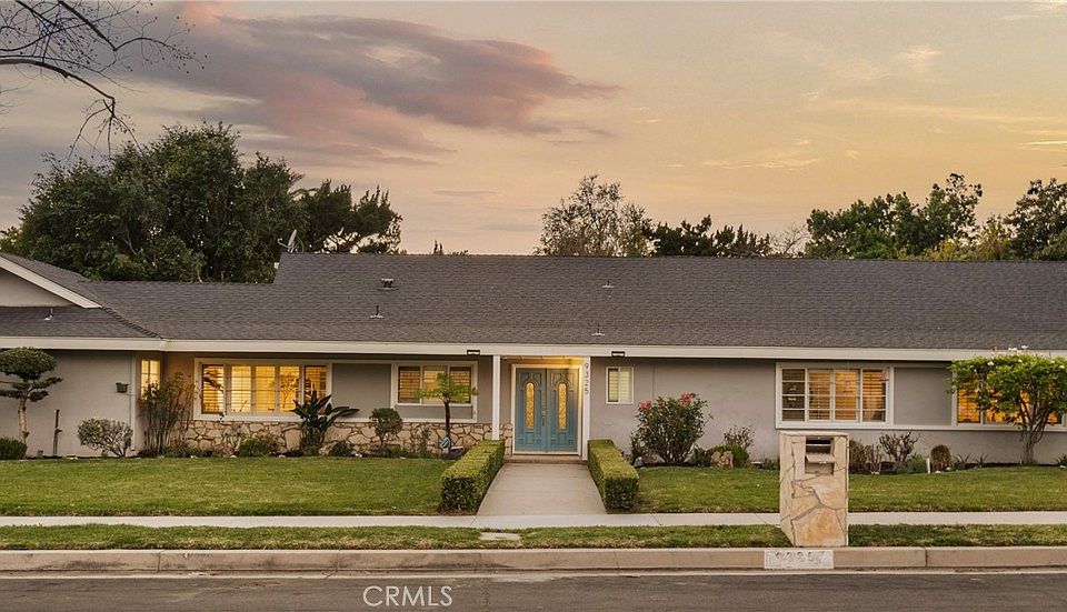 1st image of 9325 Encino Ave