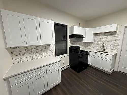 128 Campbell Ave Photo 1