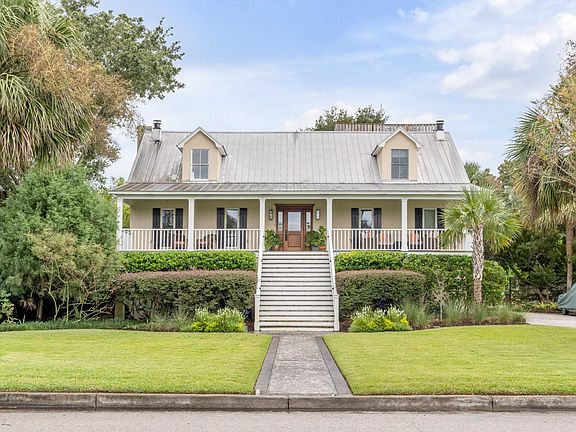 2nd image of 1655 Middle St