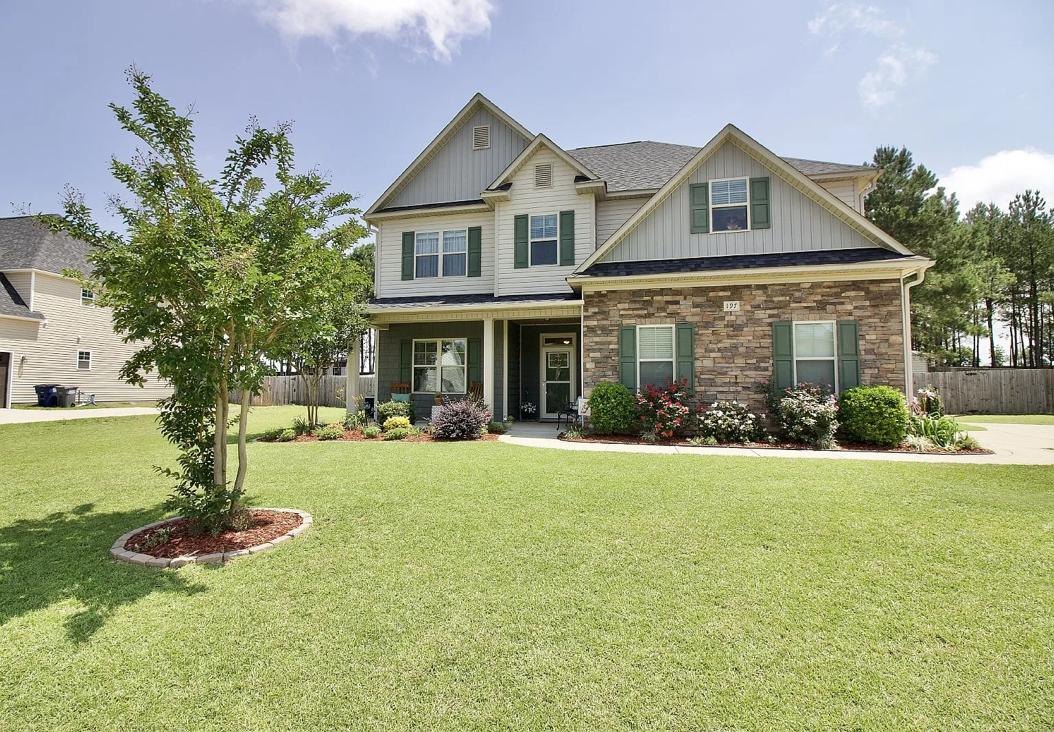 4 bed, 2.5 bath, 2956 sqft, $2,300 — Photo 4