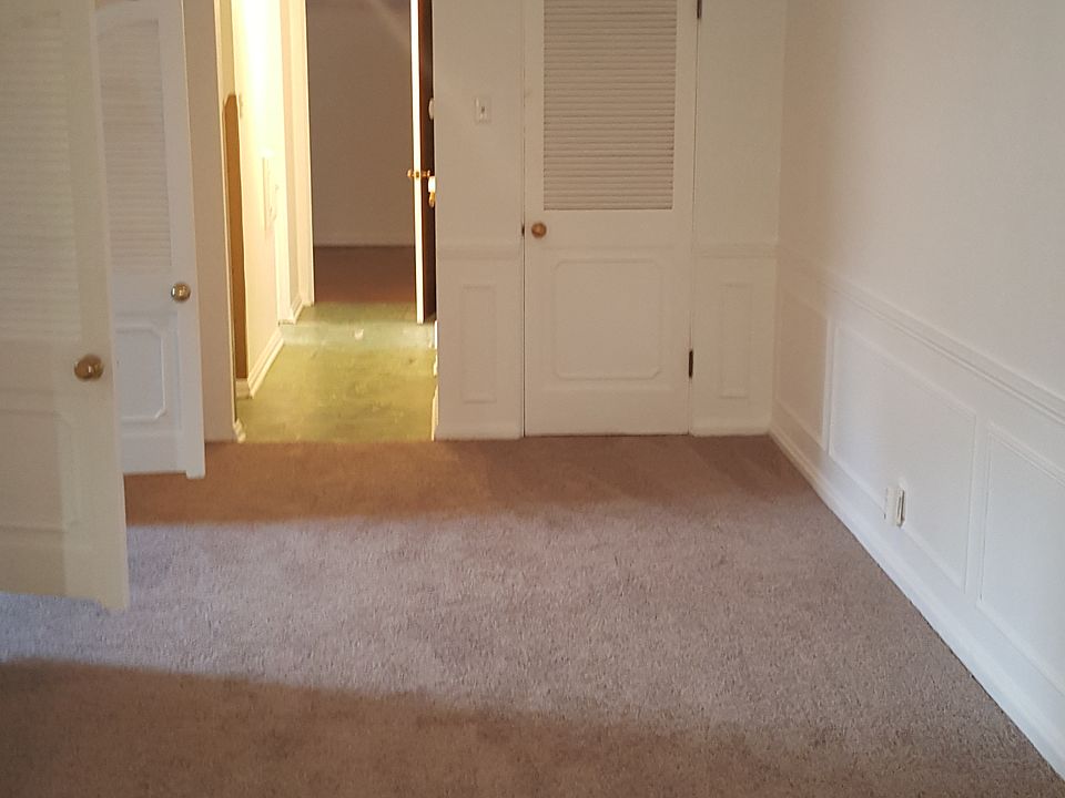 2nd image of 8910-8912 Riverview Blvd