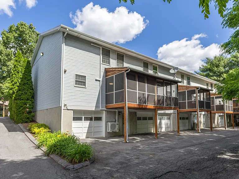 630 Galen Dr — Photo 34