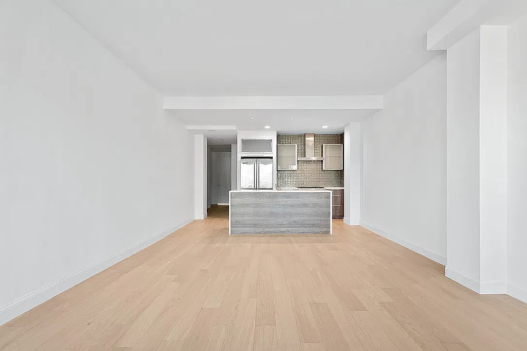 10-50 Jackson Avenue — Photo 3