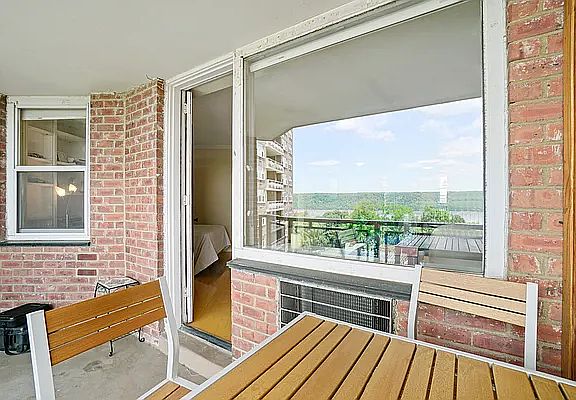 3rd image of 5800 Arlington Ave APT 9M