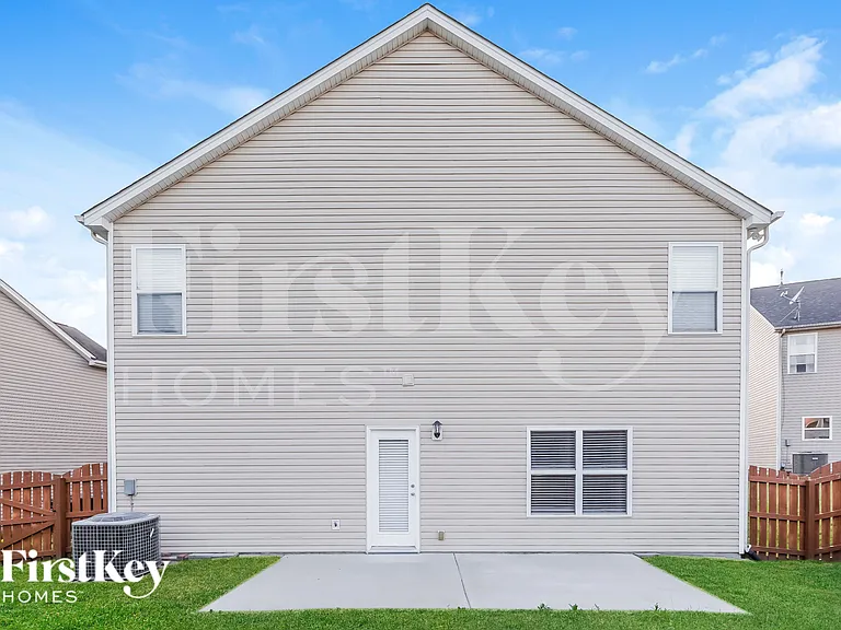 706 Perth Dr — Photo 16