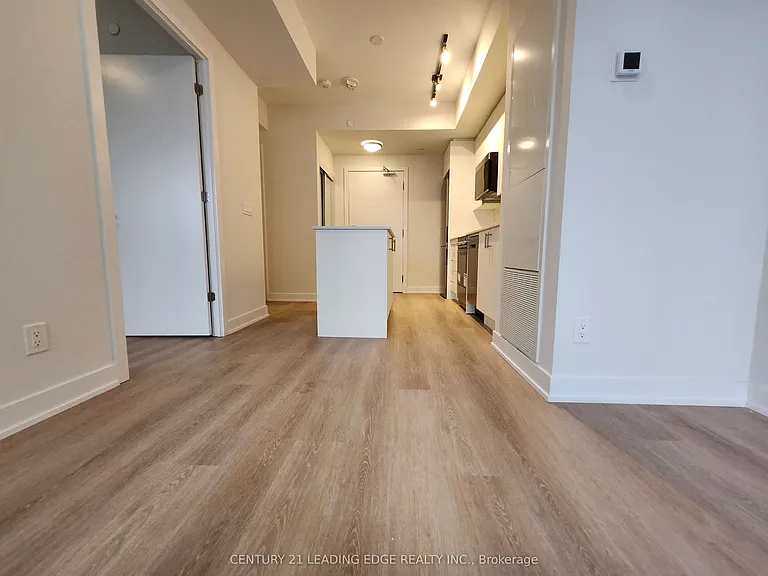 15 Ellerslie Ave #1004 — Photo 4