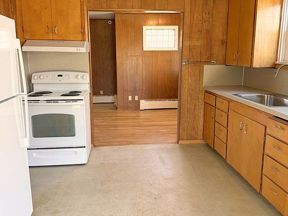 5th image of 1131 NE 5th Ave