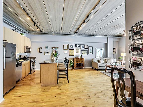 4th image of 1430 S Michigan Ave APT 406