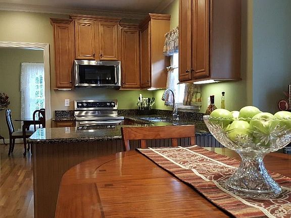 5th image of 8101 Shamarli Ct
