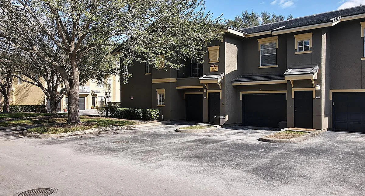 1 bed, 846 sqft, $1,750 — Photo 2