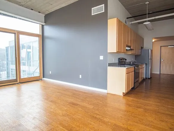 Cayuga Lofts — Photo 7