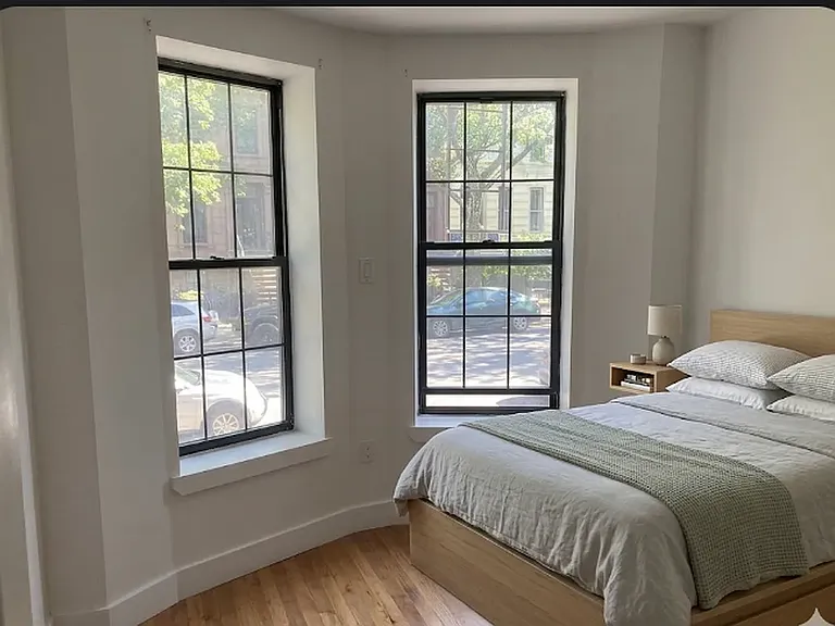 277 Halsey St #1R — Photo 4