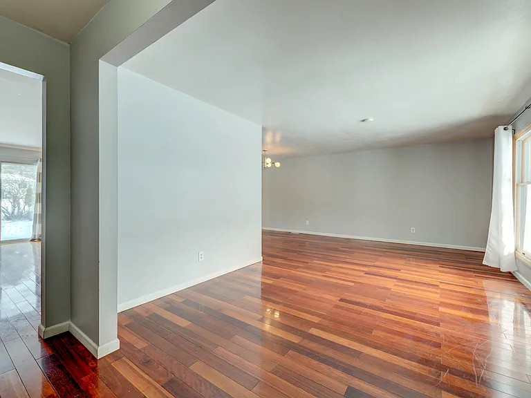 15481 Duxbury Way — Photo 6