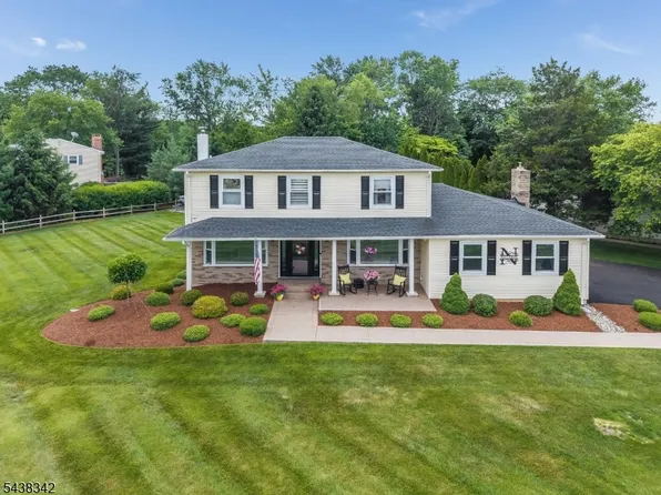 17 Partridge Run, Washington Twp., NJ 07882