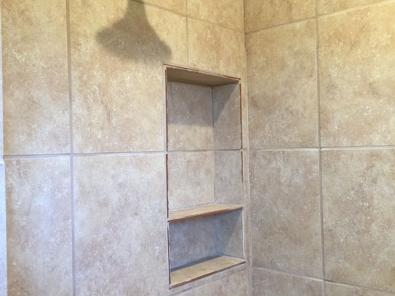 5th image of 204 Judson Dr
