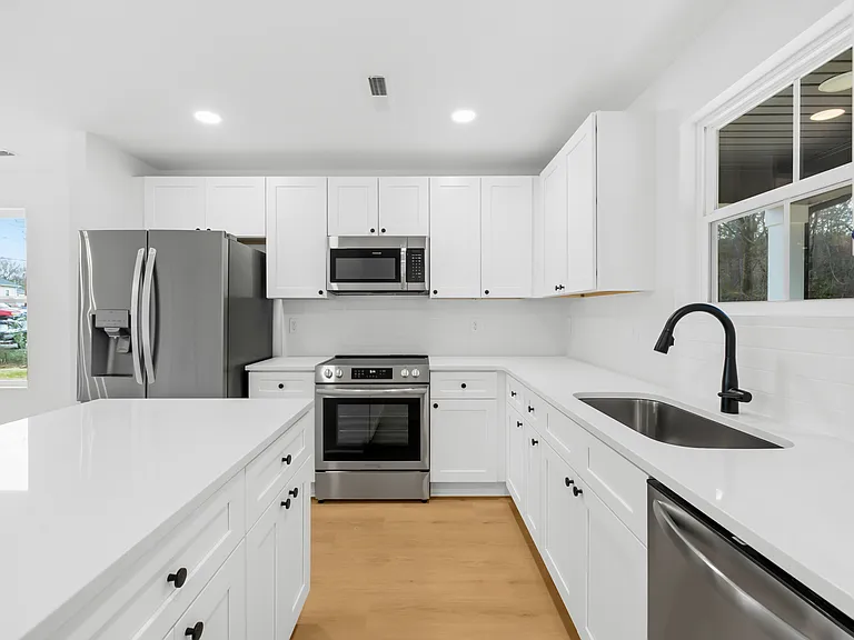 97 Crescent Ave #B — Photo 7