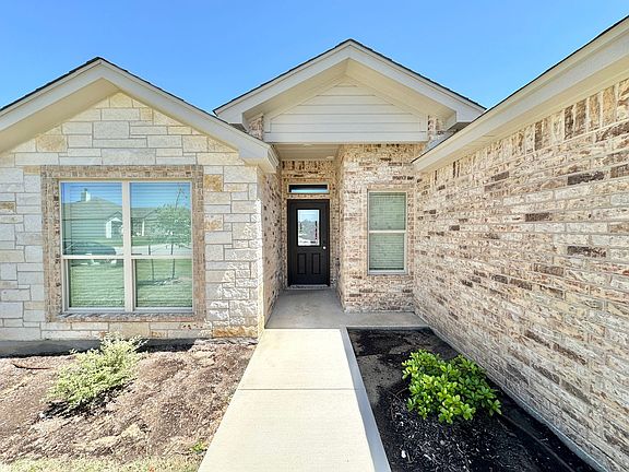 2nd image of 905 Galloway Dr