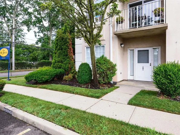 54 School Street #101, Westbury, NY 11590