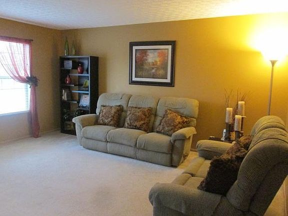 5th image of 7913 Merdon Dr