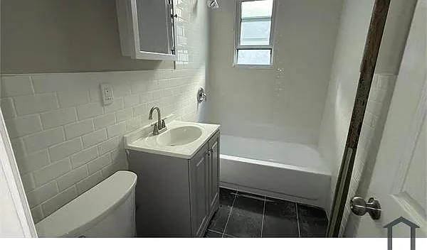 1171 Grant Ave #2E — Photo 6