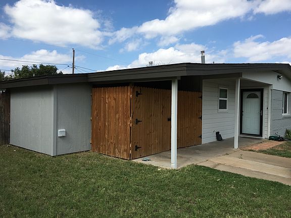 2nd image of 407 E 48th St