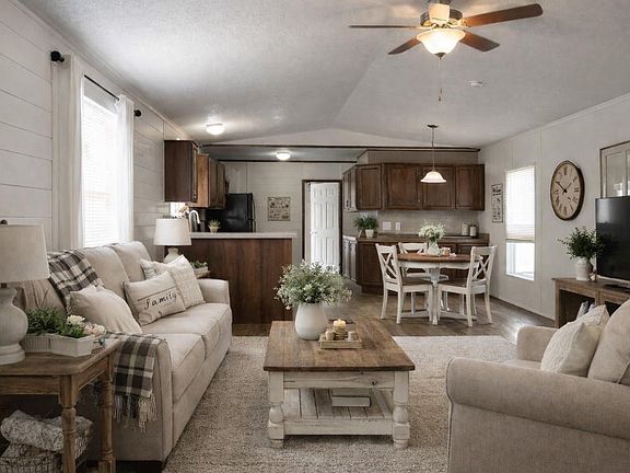 4th image of 443 W Lone Oak Rd