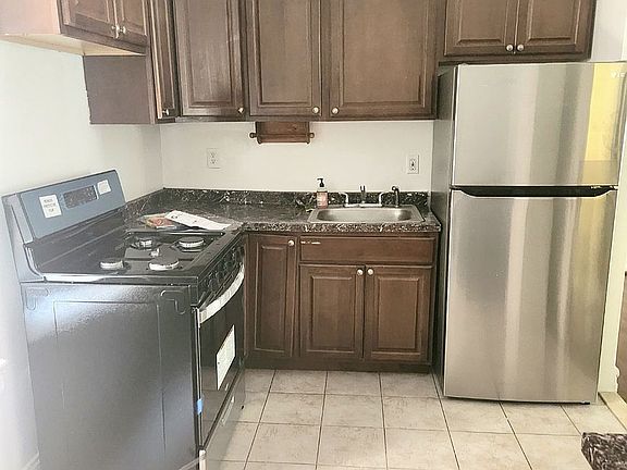 3rd image of 664 W 161st St APT 1C